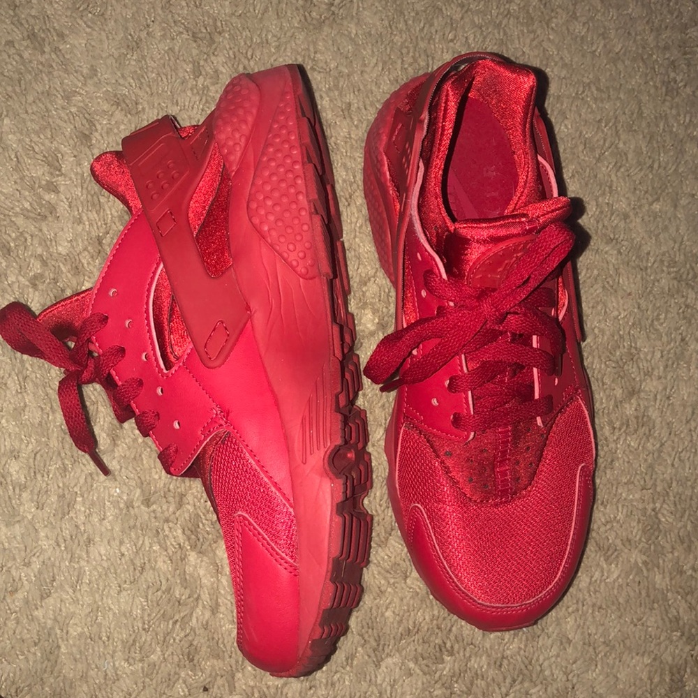 RED HAURACHEES